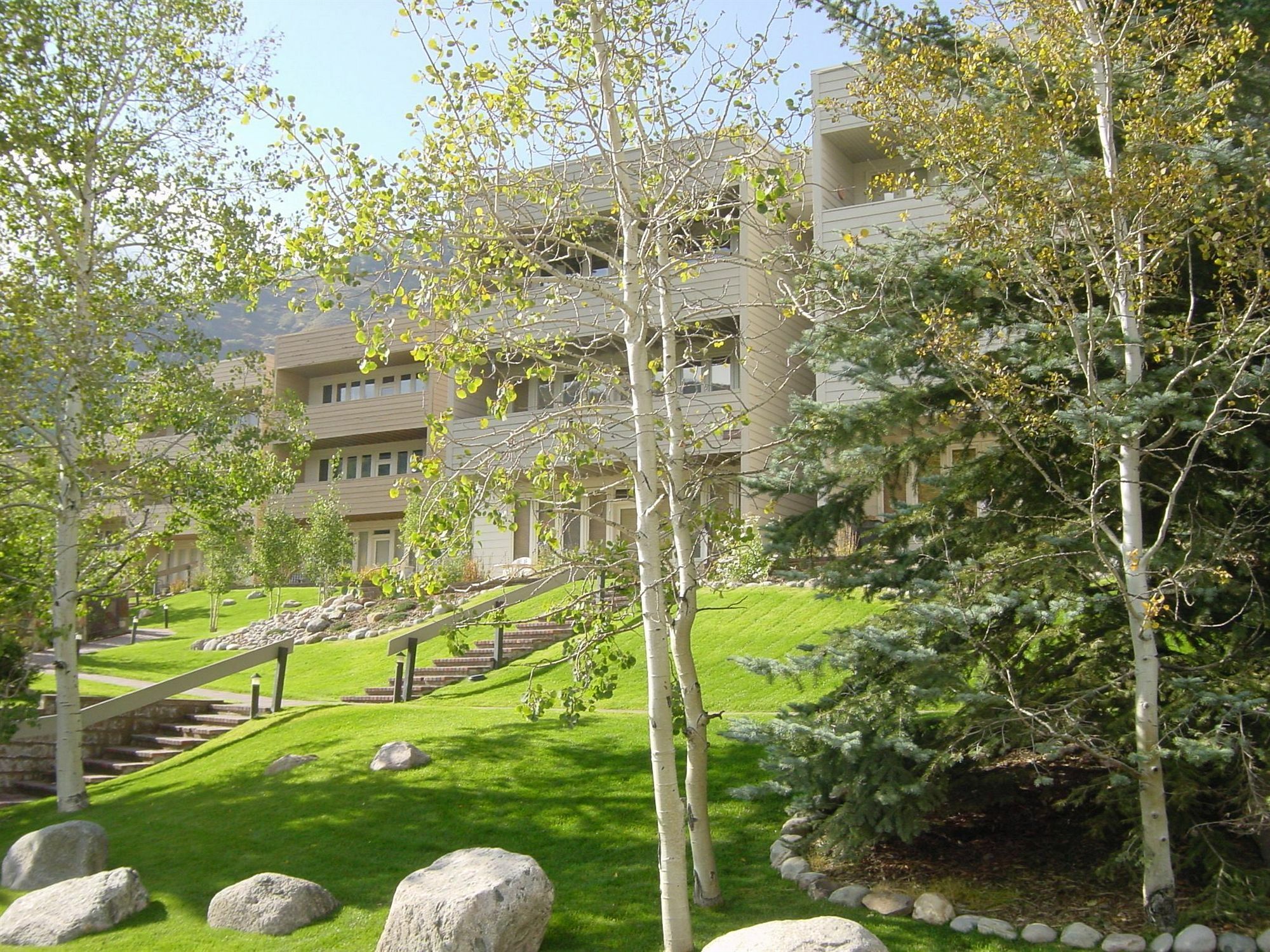 Sun Vail Aparthotel Exterior photo
